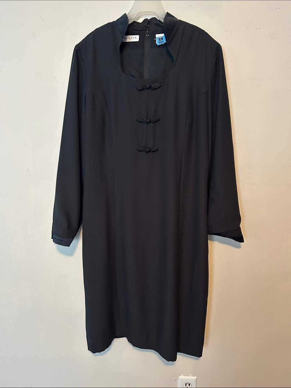 Vintage Chais Black Mandarin Collar Dress with Frog Closures β Long Sleeve